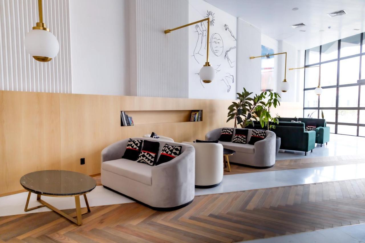 Met Hotel