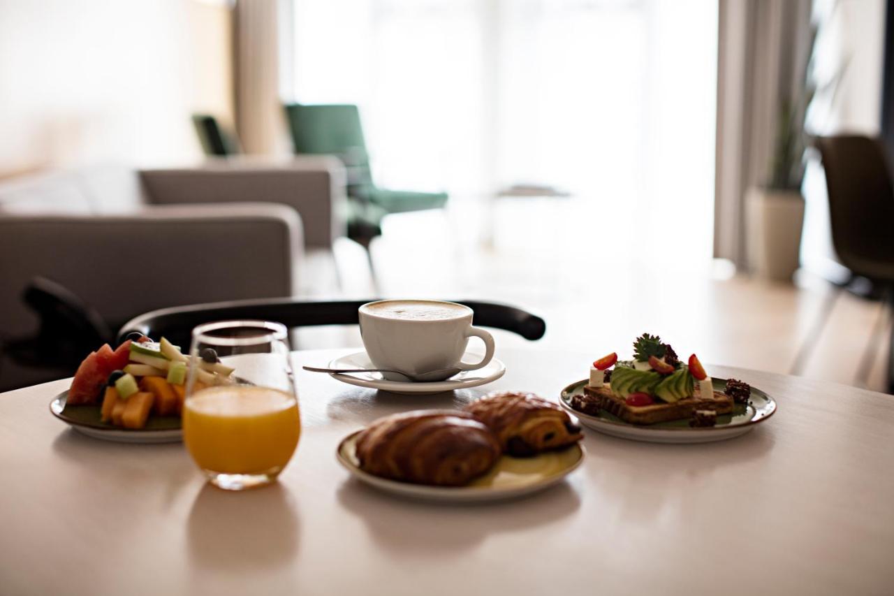 Met Hotel 5*