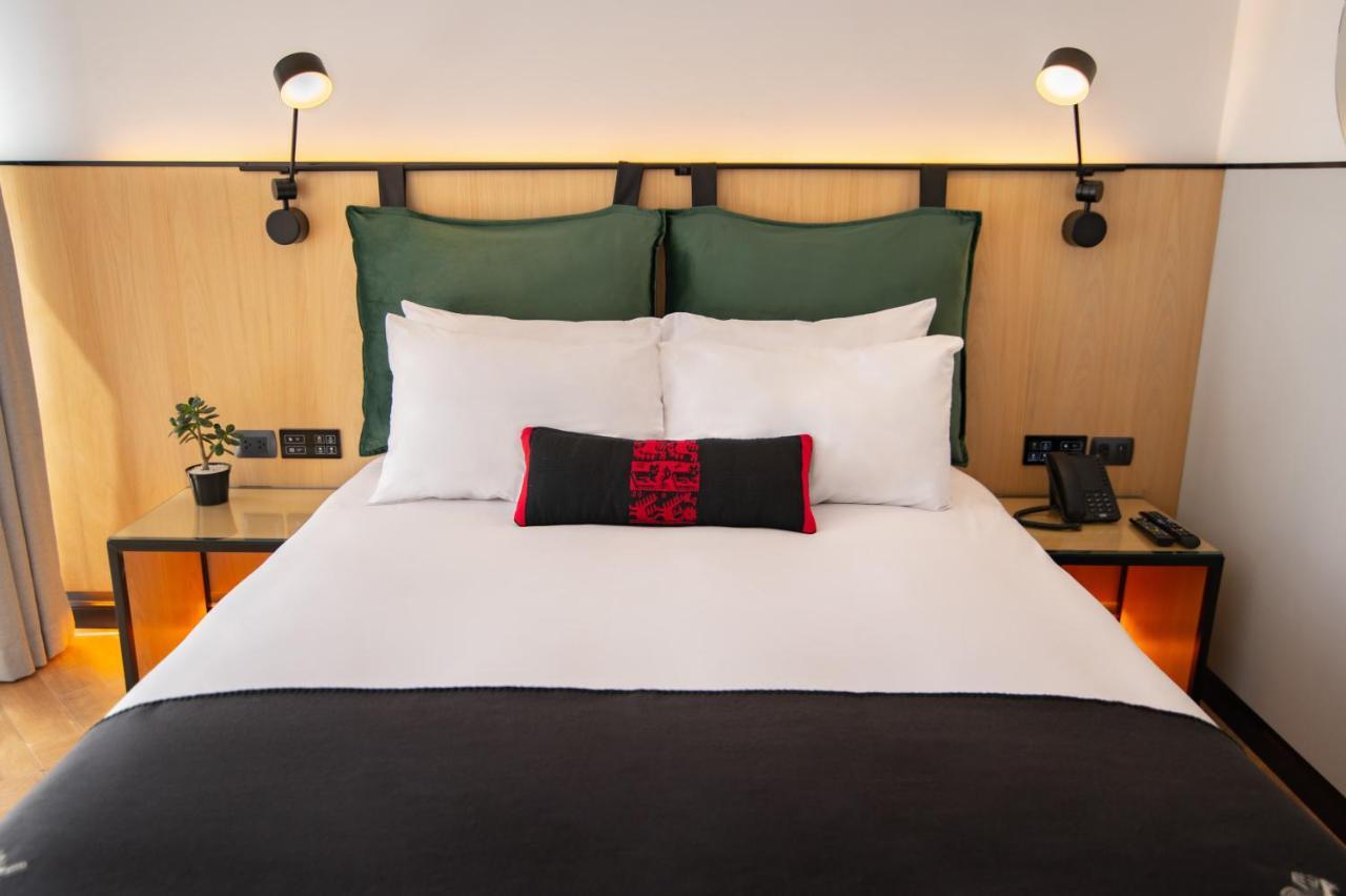 Met Hotel 5*